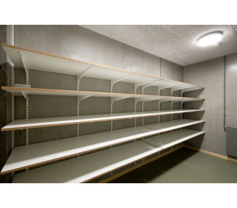 Hylde 19 mm hvid meleamin, hvid plastkant L: 1450 mm