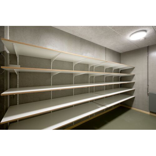 Hylde 19 mm hvid melamin, hvid plast kant L: 1408 mm